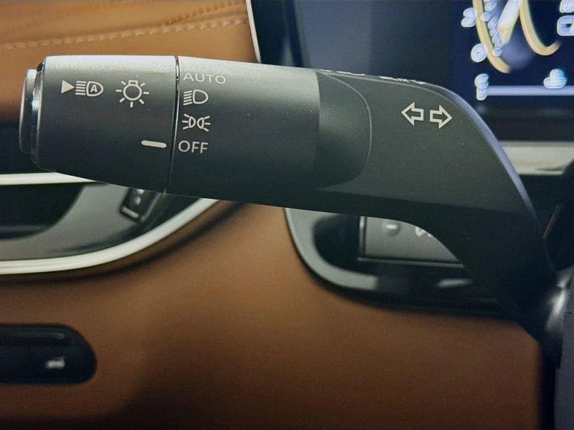 2027 INFINITI QX60 - Image 12