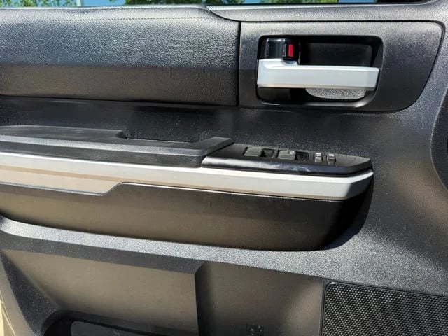 2021 Toyota Tundra - Image 22