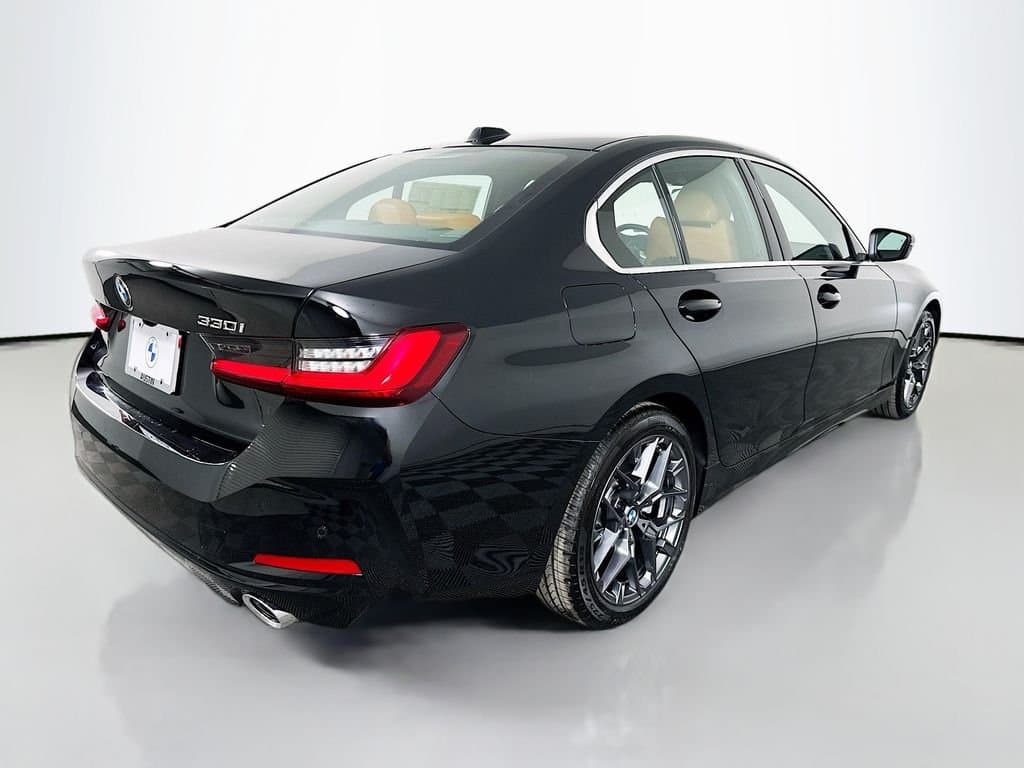 2026 BMW 3 Series - Image 5