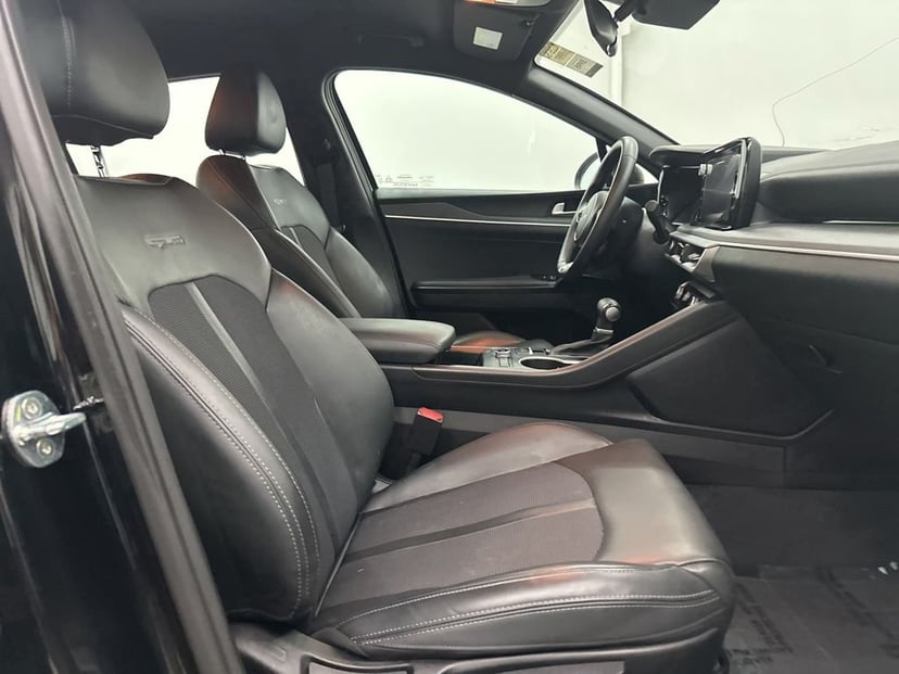 2022 Kia K5 - Image 22