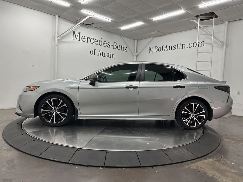 2018 Toyota Camry - Image 4