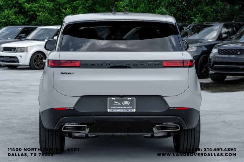 2026 Land Rover Range Rover Sport - Image 9