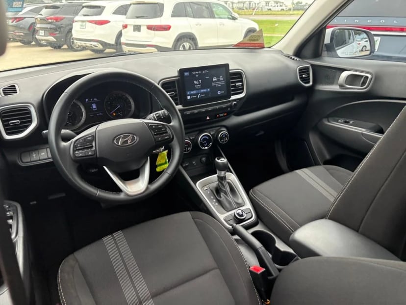2021 Hyundai Venue - Image 30