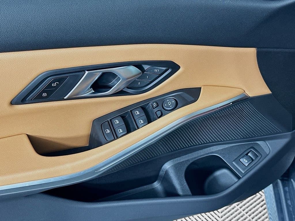 2026 BMW 3 Series - Image 20