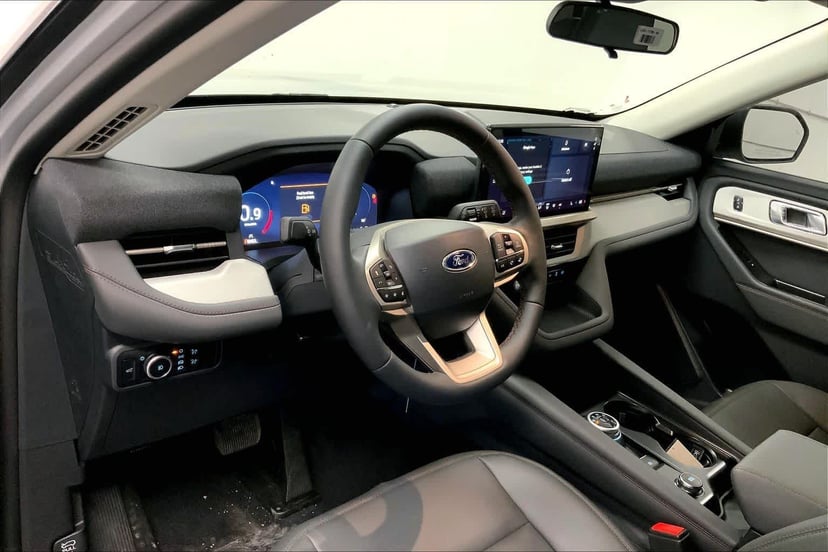 2026 Ford Explorer - Image 7