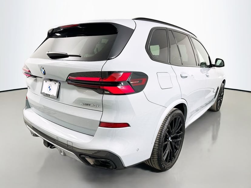 2024 BMW X5 - Image 5