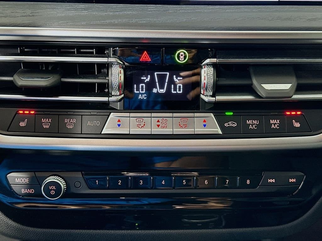 2023 BMW X3 - Image 16