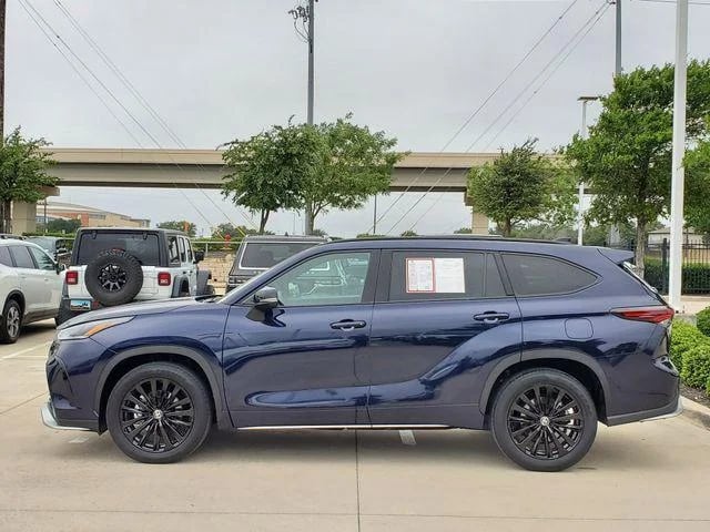 2025 Toyota Highlander - Image 35