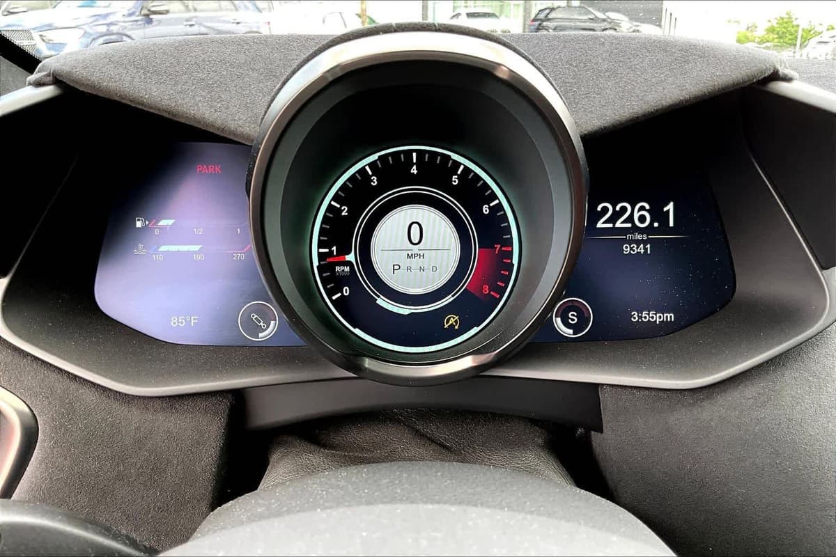 2020 Aston Martin Vantage - Image 25