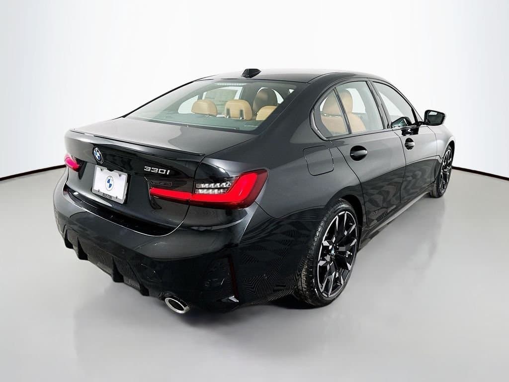 2026 BMW 3 Series - Image 5