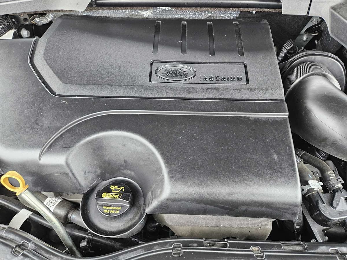 2025 Land Rover Discovery Sport - Image 29