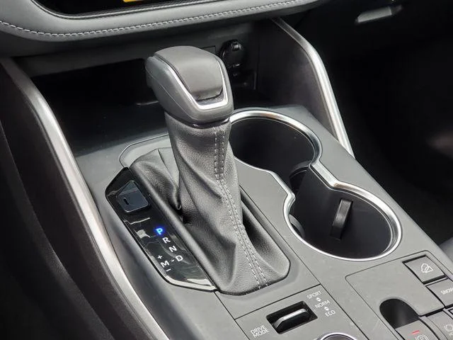 2025 Toyota Highlander - Image 47