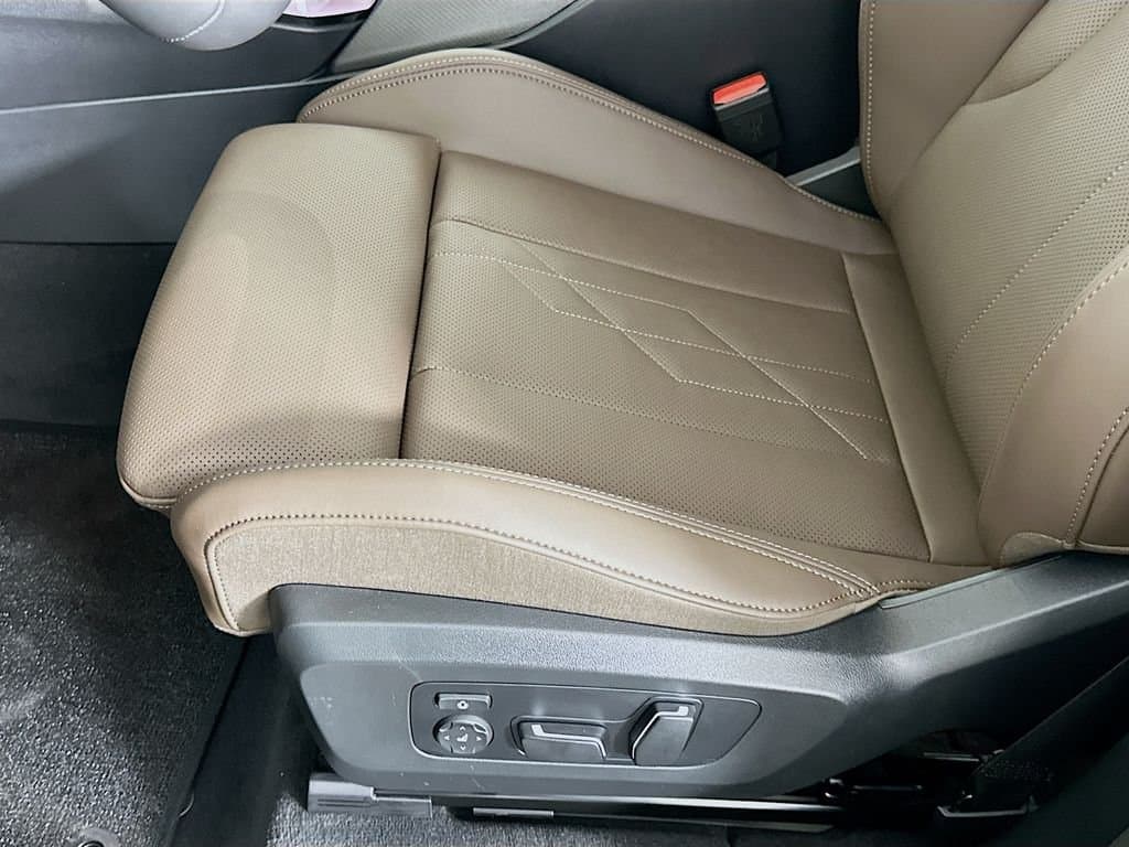 2025 BMW X3 - Image 21