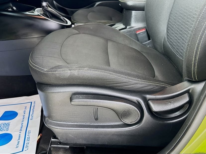 2016 Kia Soul - Image 23