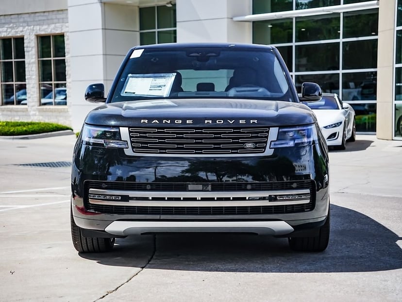 2026 Land Rover Range Rover - Image 2