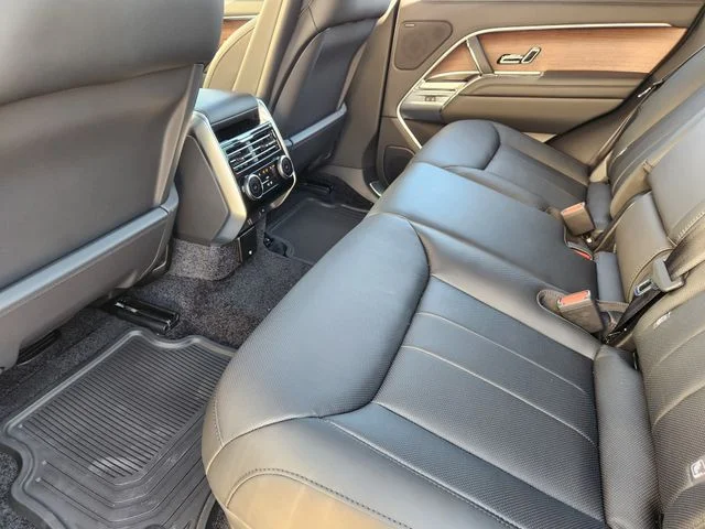 2026 Land Rover Range Rover - Image 20