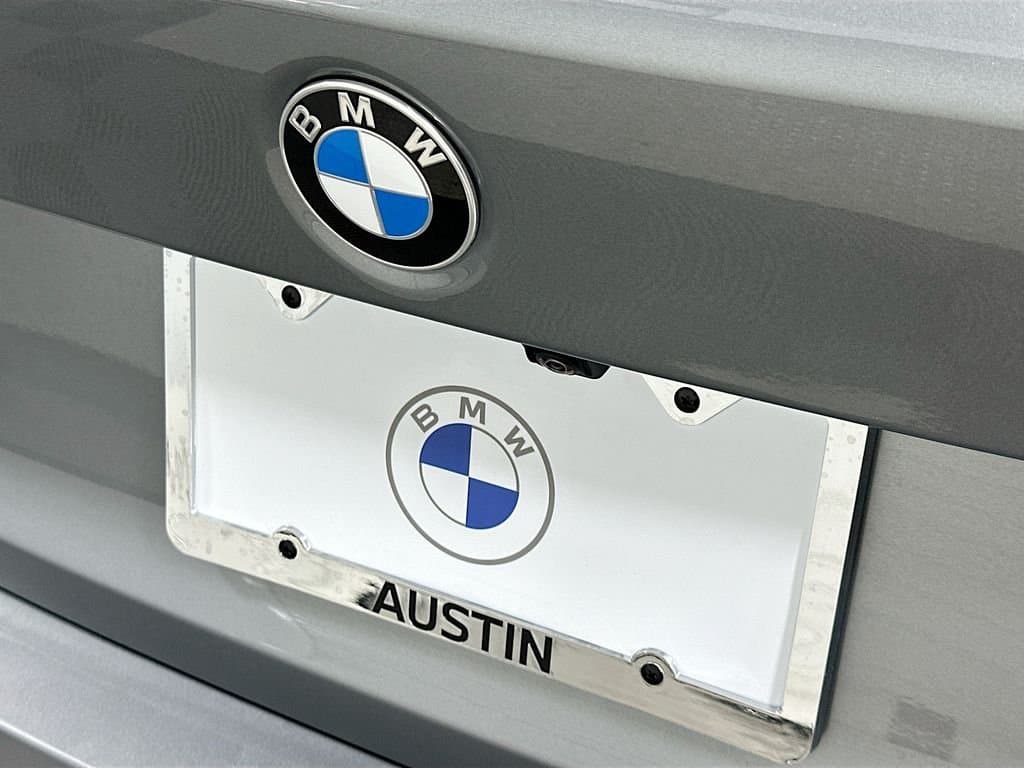 2025 BMW 3 Series - Image 22
