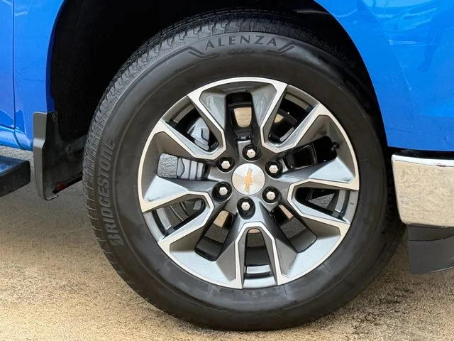2025 Chevrolet Silverado 1500 - Image 2