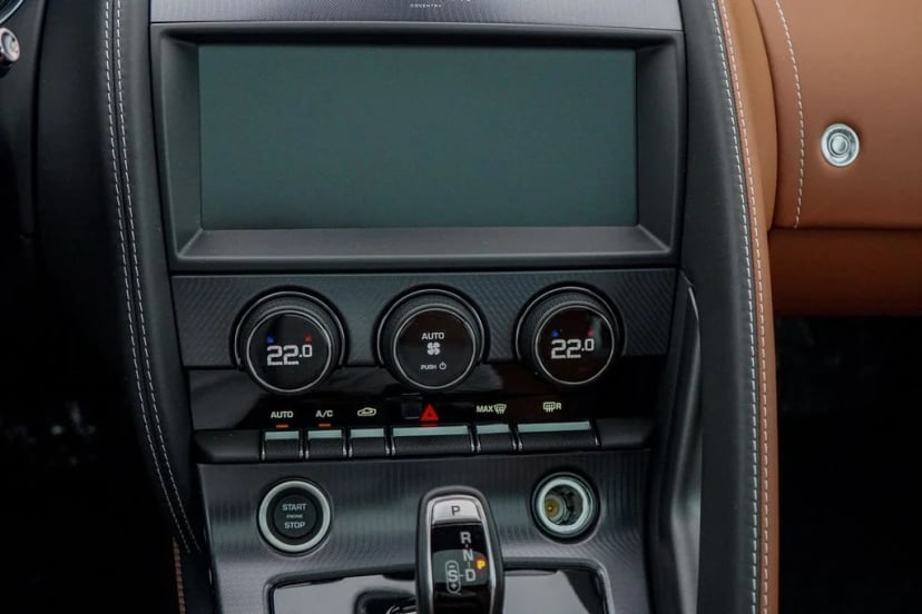 2024 Jaguar F-TYPE - Image 17