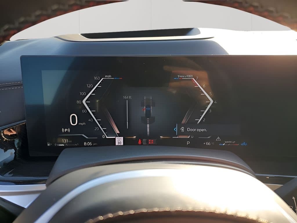 2023 BMW X7 - Image 38