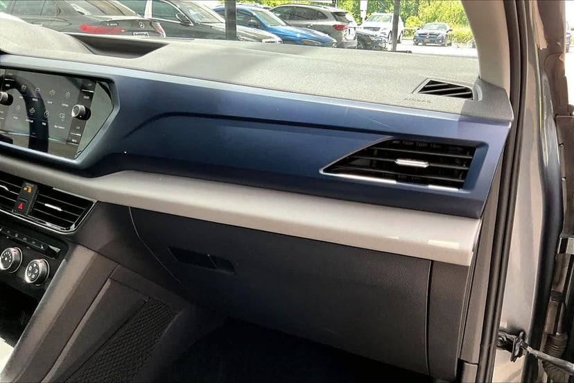 2022 Volkswagen Taos - Image 19