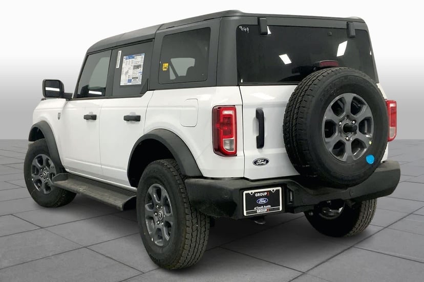 2026 Ford Bronco - Image 11