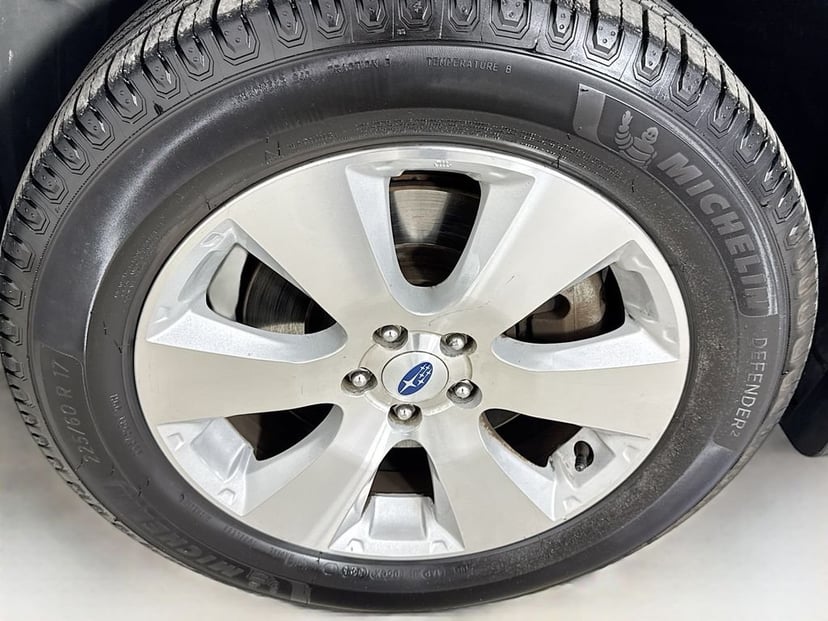 2012 Subaru Outback - Image 37