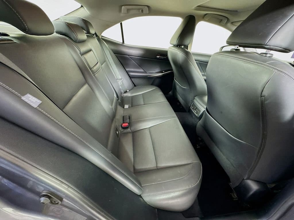 2014 LEXUS IS - Image 34