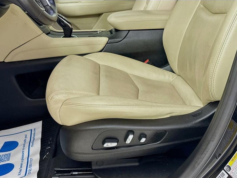 2018 Cadillac XT5 - Image 25