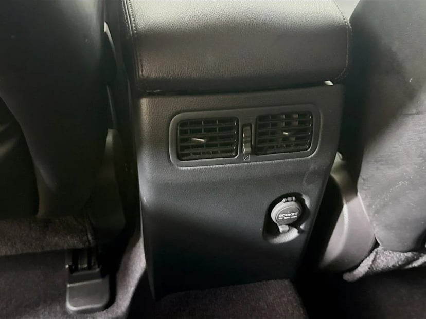 2016 INFINITI QX70 - Image 33
