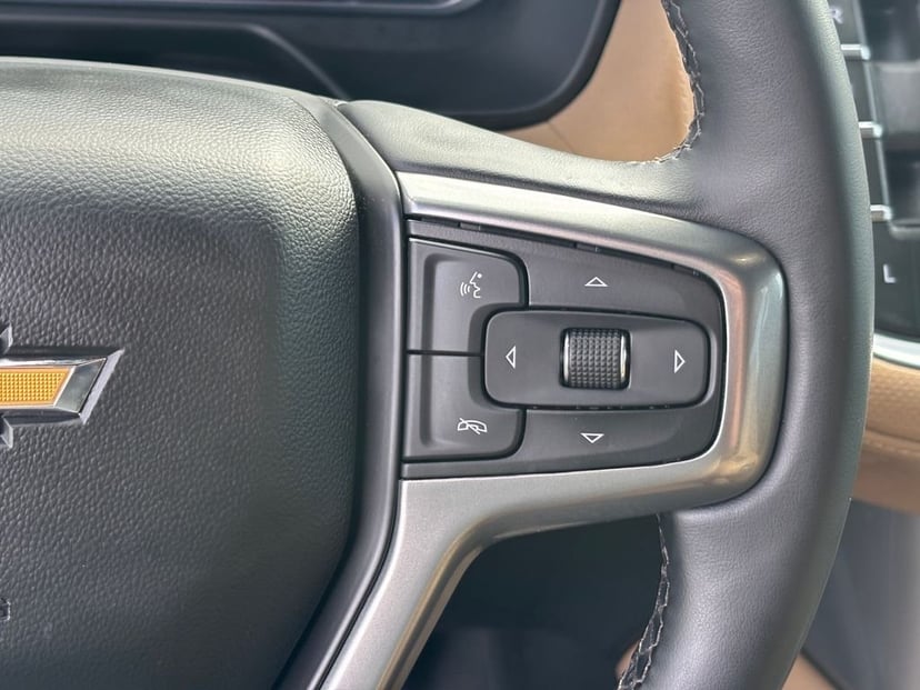 2023 Chevrolet Suburban - Image 16