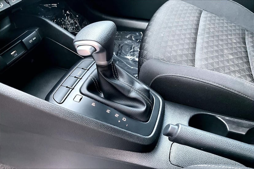 2023 Kia Rio 5-Door - Image 16