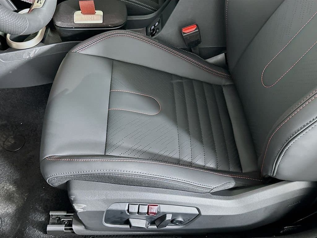 2025 MINI John Cooper Works - Image 20