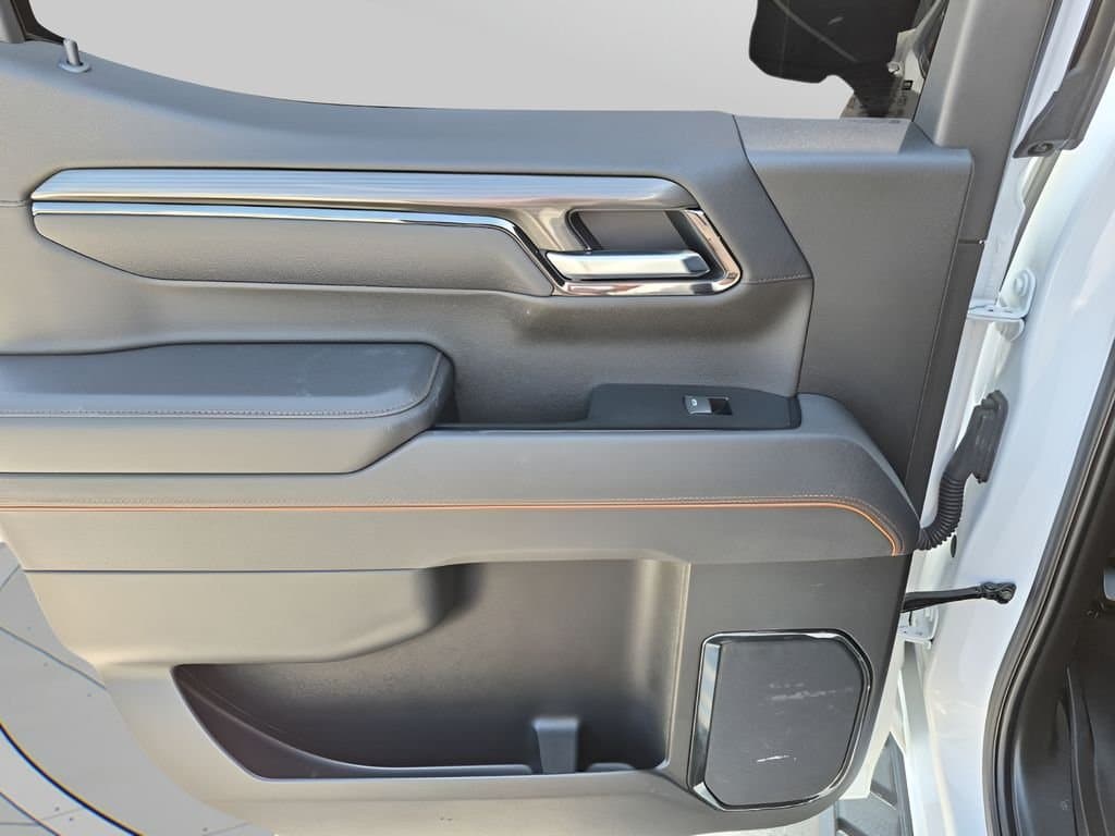 2025 GMC Sierra 1500 - Image 17