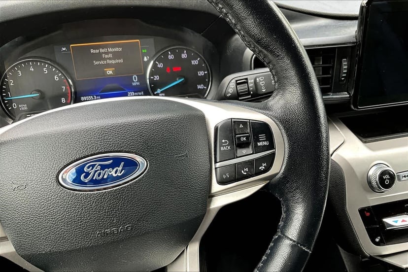 2022 Ford Explorer - Image 24