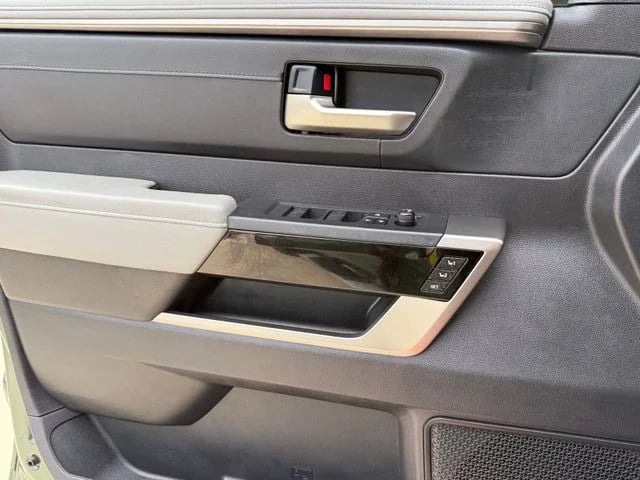 2023 Toyota Tundra Hybrid - Image 19