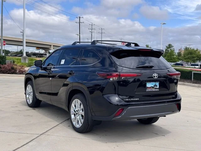 2026 Toyota Highlander Hybrid - Image 6