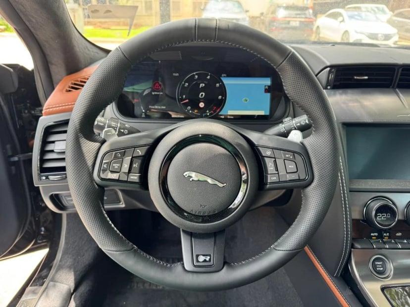 2024 Jaguar F-TYPE - Image 14