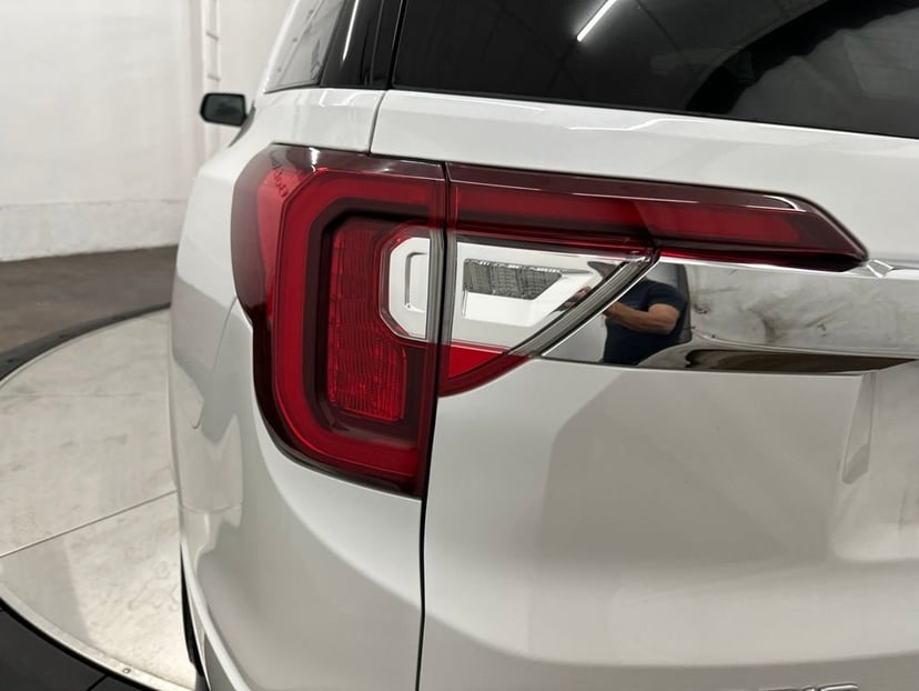 2021 GMC Acadia - Image 25