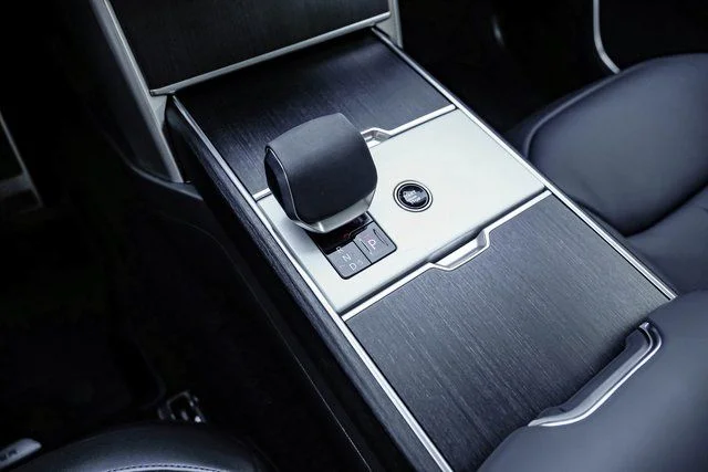 2026 Land Rover Range Rover - Image 22