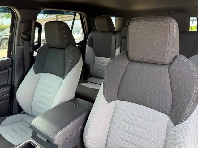 2025 Toyota 4Runner - Image 12