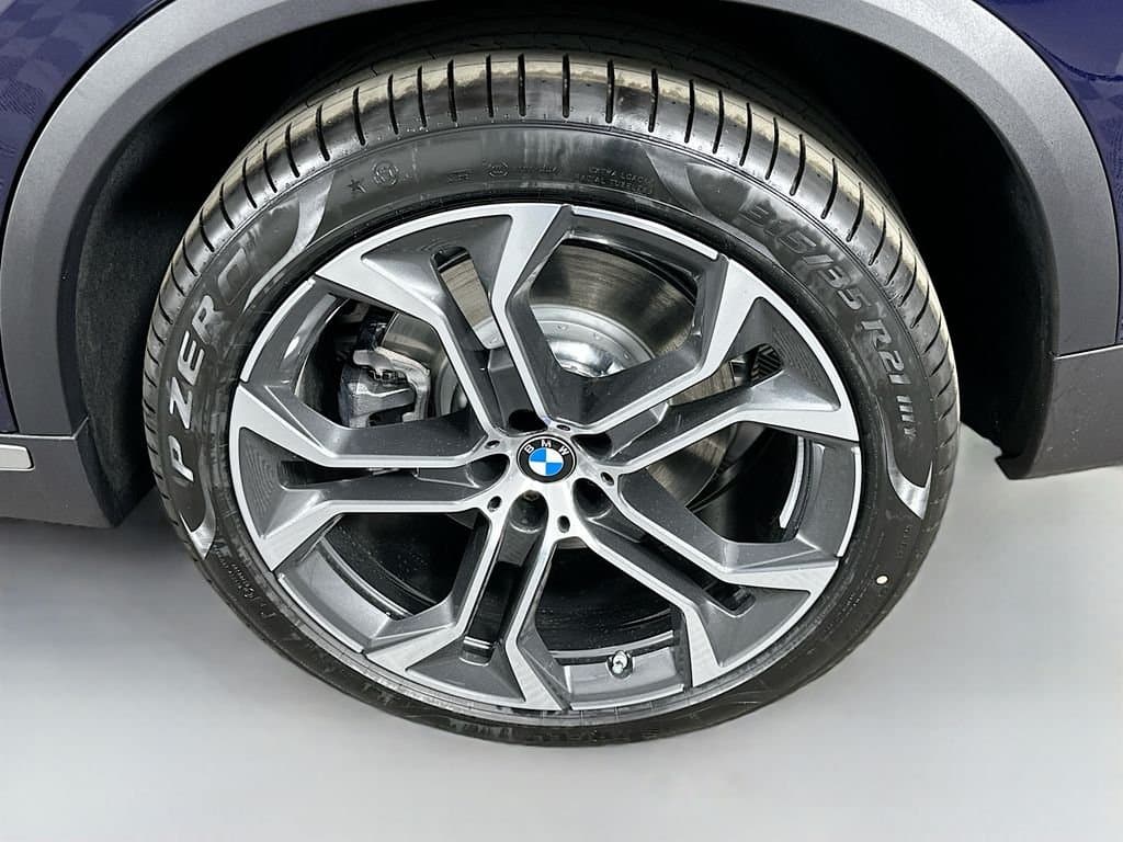 2026 BMW X5 - Image 23