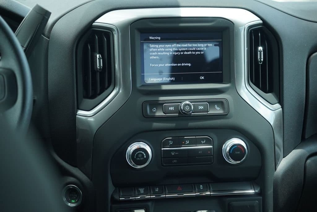 2024 GMC Sierra 2500HD - Image 25