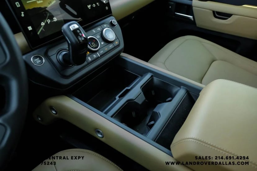 2026 Land Rover Defender 110 - Image 26