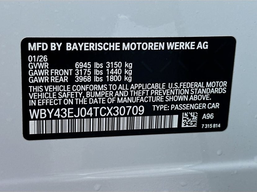 2026 BMW i7 - Image 24