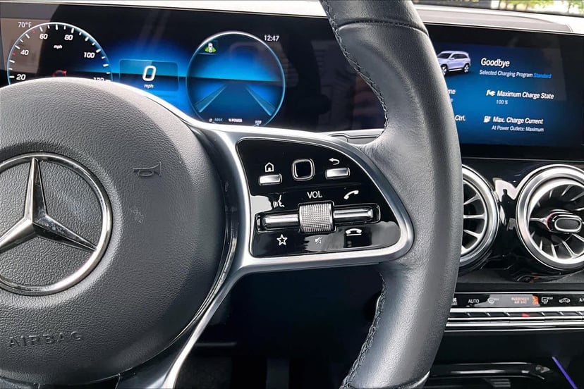 2023 Mercedes-Benz EQB 300 - Image 24
