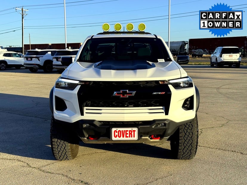 2024 Chevrolet Colorado - Image 3