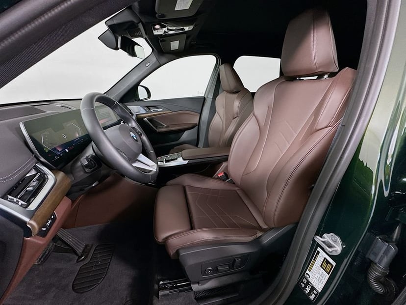 2025 BMW X1 - Image 21