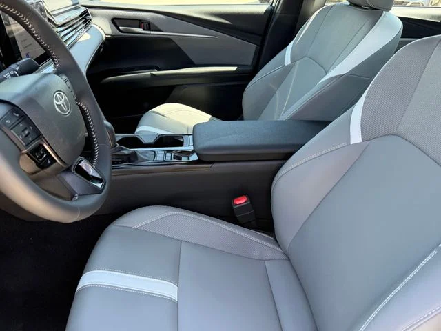 2025 Toyota Camry - Image 8