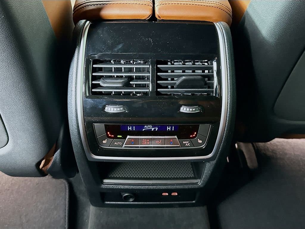 2026 BMW X5 - Image 18